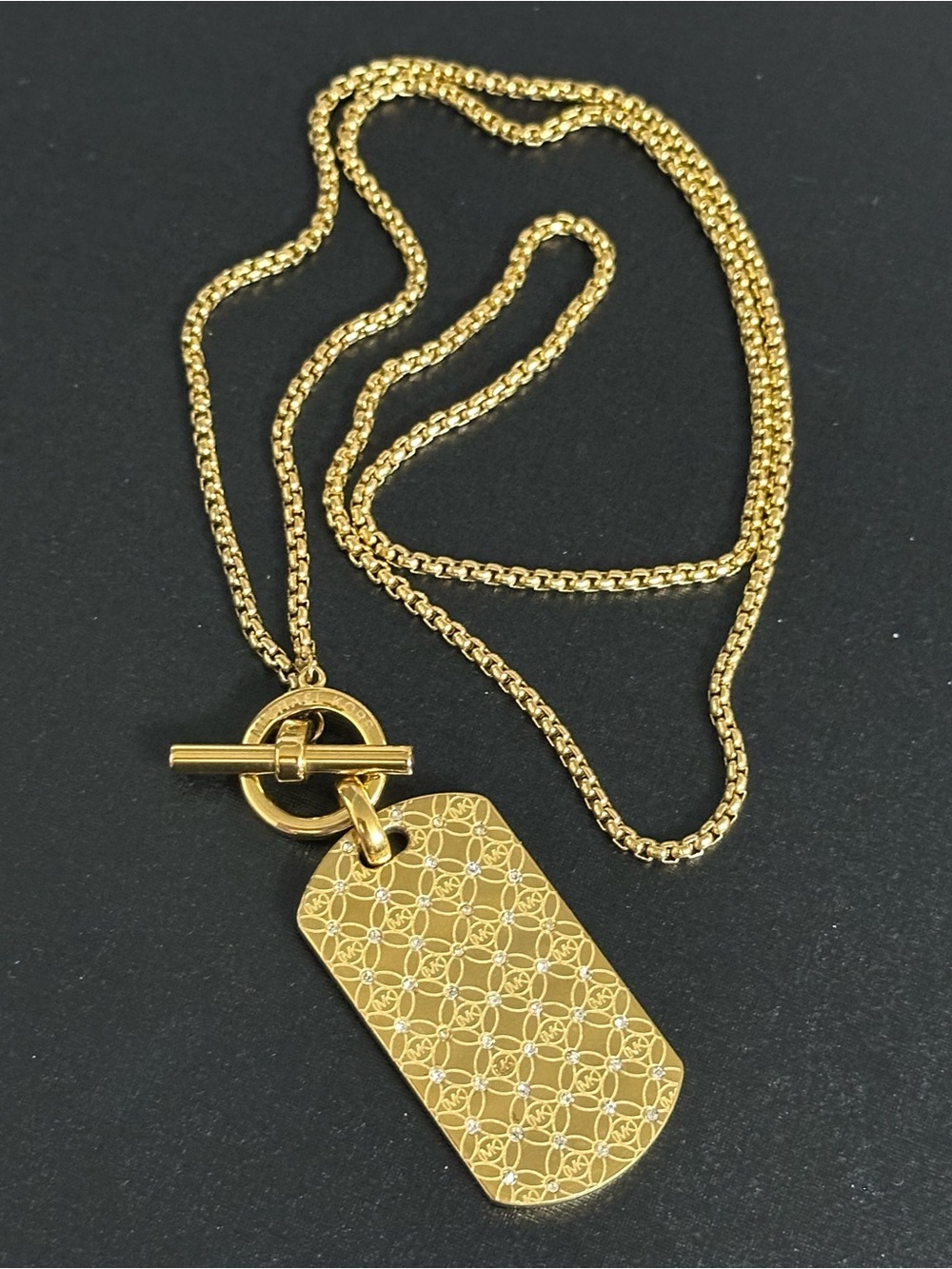 Michael Kors Gold Patterned Dog Tag Toggle Necklace